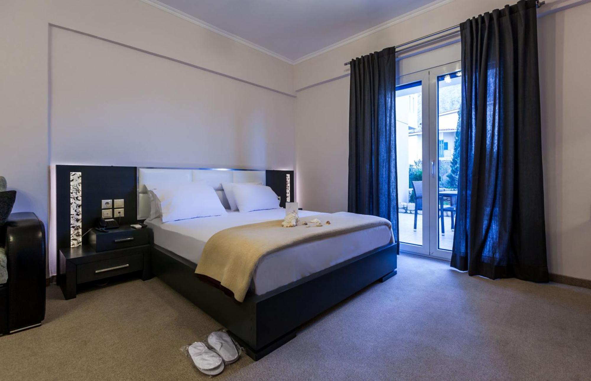 Pearl Bay Hotel Apartments Vrontádos Екстериор снимка
