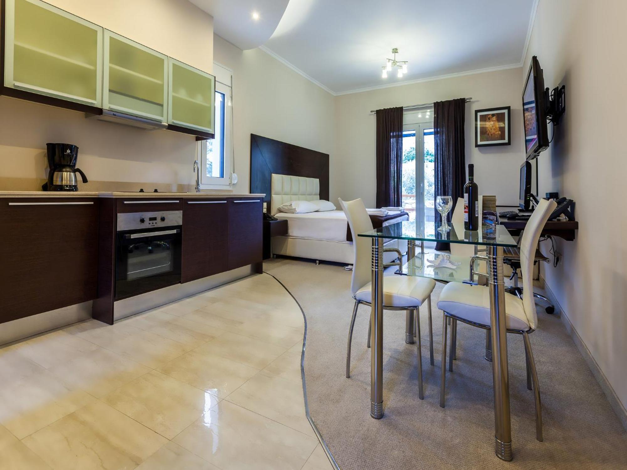 Pearl Bay Hotel Apartments Vrontádos Екстериор снимка