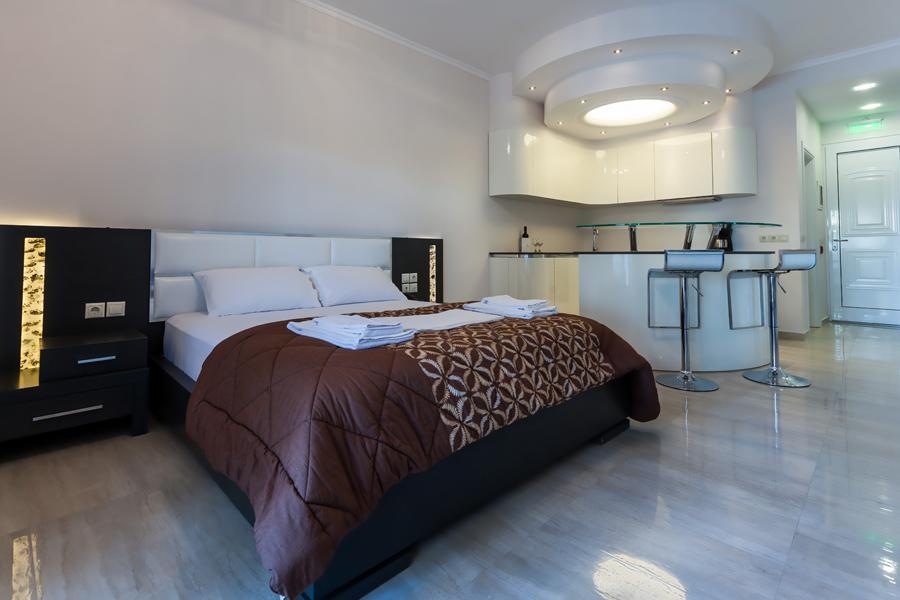 Pearl Bay Hotel Apartments Vrontádos Екстериор снимка