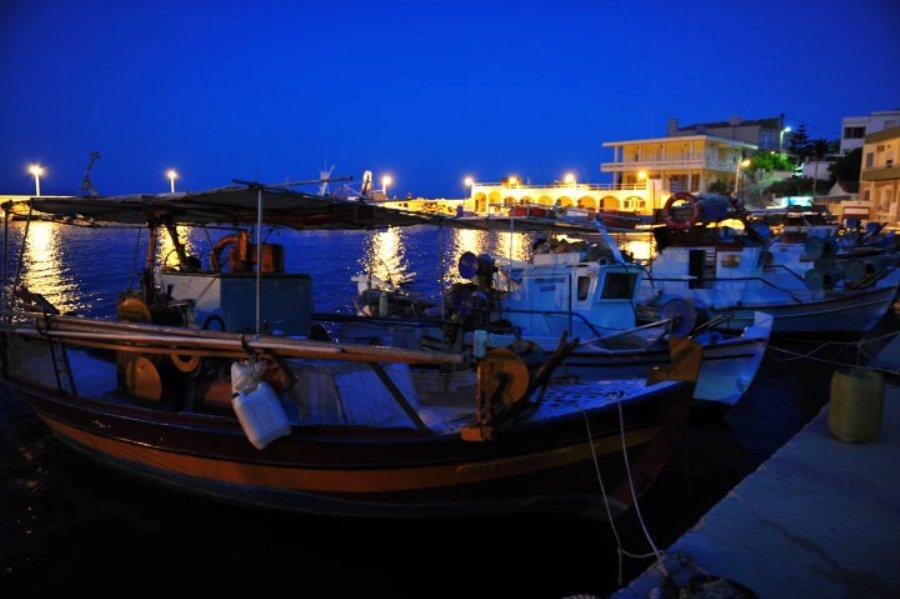 Pearl Bay Hotel Apartments Vrontádos Екстериор снимка
